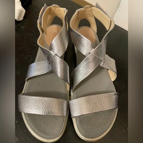 Ecco Metallic Silver Women's Sandals soft leather size 41 - Picture 1 of 7